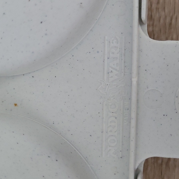 Nordic ware egg cooker - Picture 3 of 4